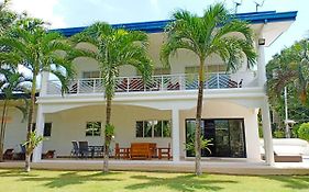 Luxury Villa With Pool In Tropical Garden
